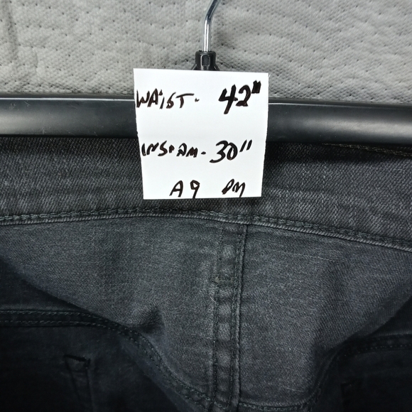 Levis 569 men's 42"× 30" black jeans red tab. A9pm - Picture 9 of 9